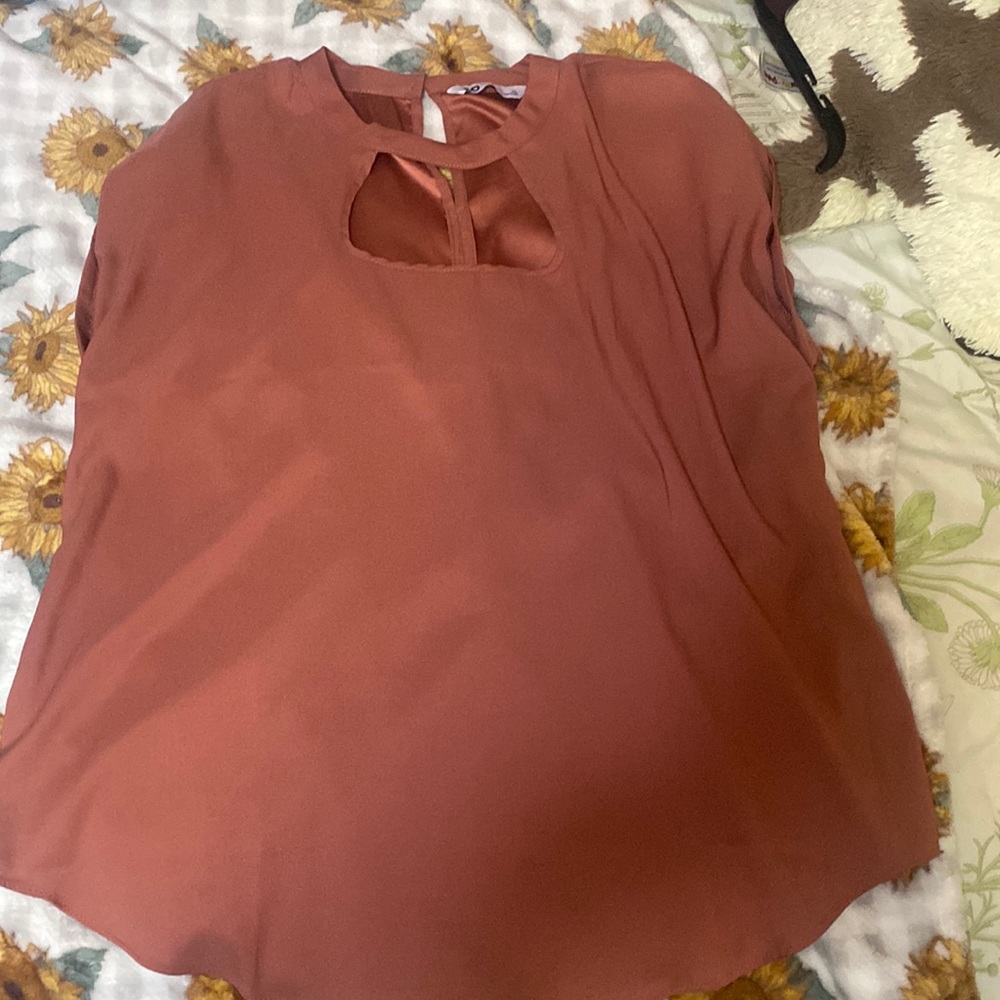 long dress shirt (bronze/rust colored)